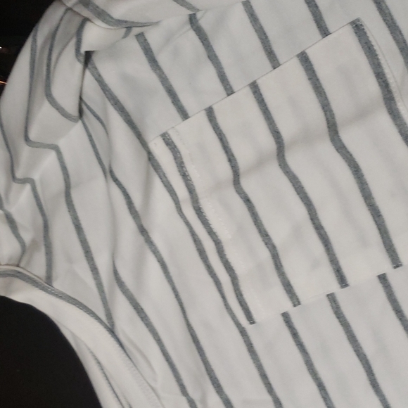 2x left🎉HP🎉New boutique Oversized striped top - Picture 5 of 7